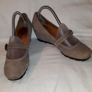 Gentle Souls Barn Knee Wedge Mary Jane Shoes 9M‎